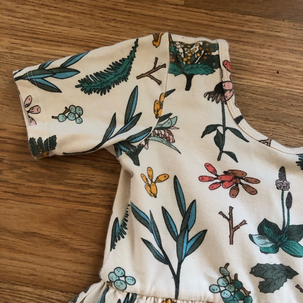 Alice + Ames Herbal Study Floral Dress - Picture 4 of 6